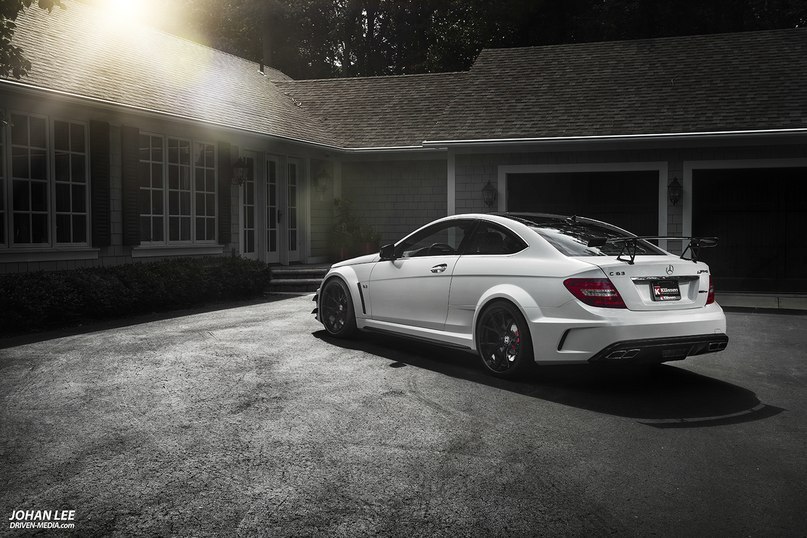 Mercedes Benz C63 Black Series  Porsche Cayenne GTS. - 5