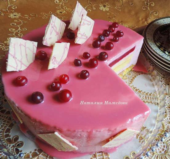 Клюквенный торт-мусс с миндальным пралине