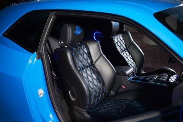 Dodge Challenger SRT8 - 6