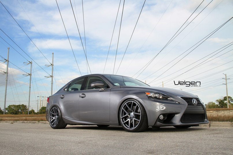 Lexus IS. - 2