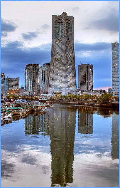 Yokohama Landmark Tower           .  ...