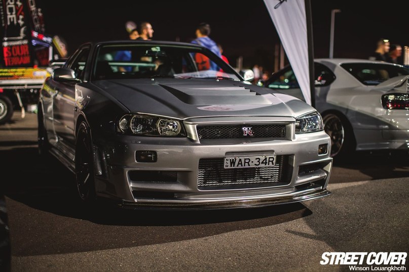 Nissan Skyline R34 - 2