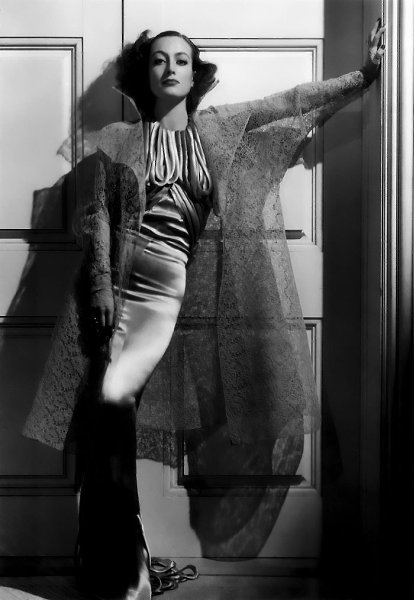 Old Ladies Photos - 104
