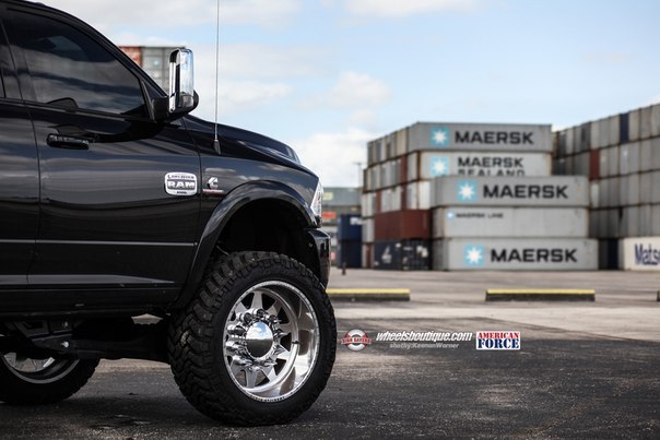 Dodge RAM 3500 - 4