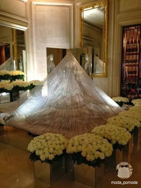  Elie Saab   George V Hotel   - 7