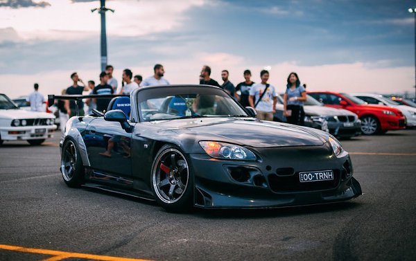 Honda S2000.