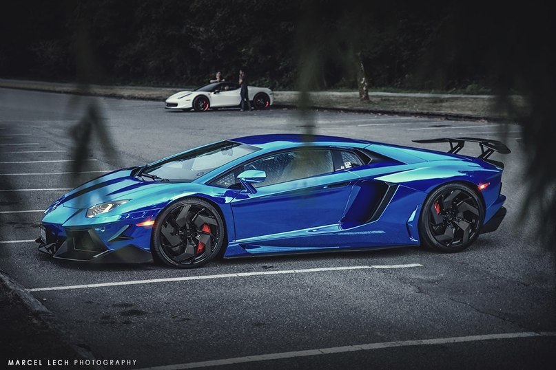 Lamborghini Aventador - 4