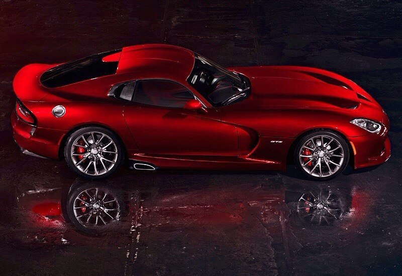 Dodge SRT Viper GTS 2013.8.4  V10 : 330 /  100 /: 3,2 ... - 6