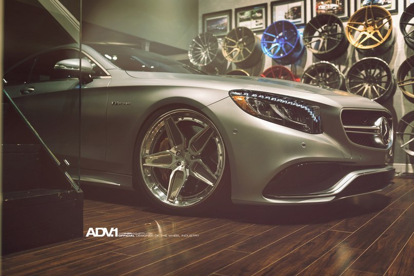 Mercedes-Benz S63 AMG Coupe - 8