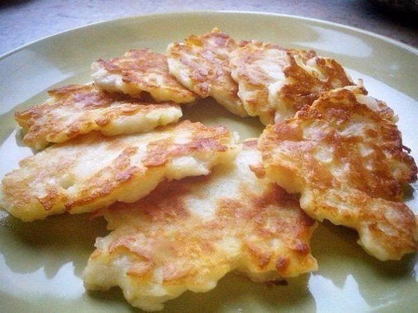 ЯБЛОЧНЫЕ ОЛАДЬИ.Делаю такие оладьи для ребенка постоянно, особенно в сезон яблок.Вам потребуется: ...