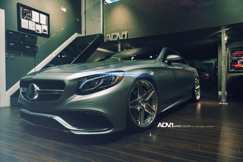 Mercedes-Benz S63 AMG Coupe - 7