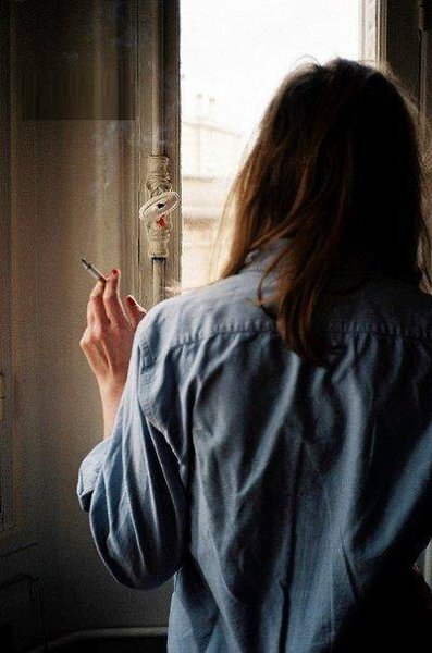 А иногда, ты знаешь, как накрывает, но надо обо всем молчать. О, Господи, никто не замечает, ...
