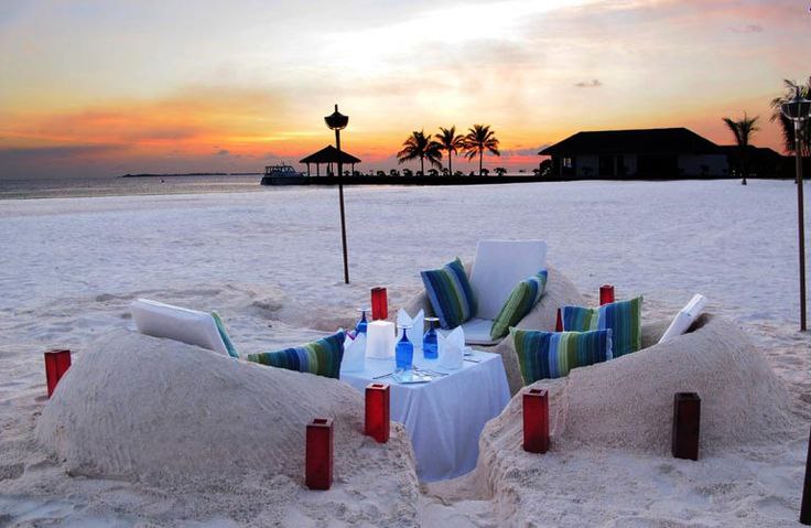            SANDCASTLE  .