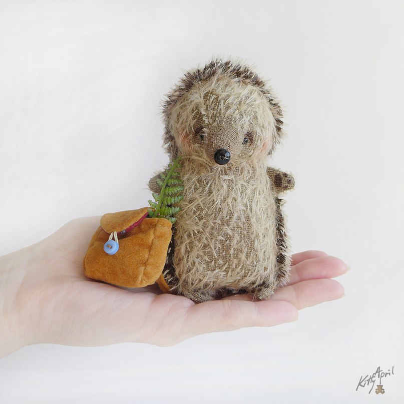   .      . : KittyApril - 5