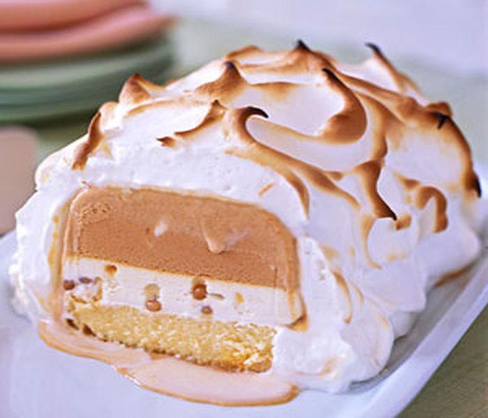 Десерт Baked Alaska