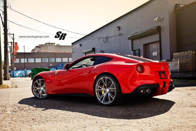 Ferrari F12 Berlinetta. - 4