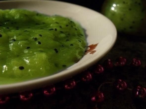 Изумрудное варенье из киви.Варенье очень вкусное и необычайно красивое!Ингредиенты:-5 киви-1 банан-1 ... - 5