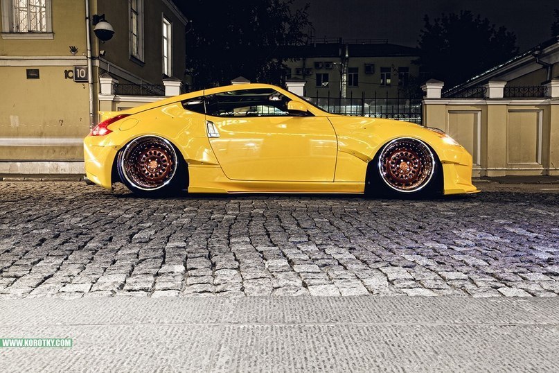 Nissan 370Z - 3