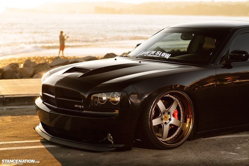 Dodge Charger SRT8. - 2