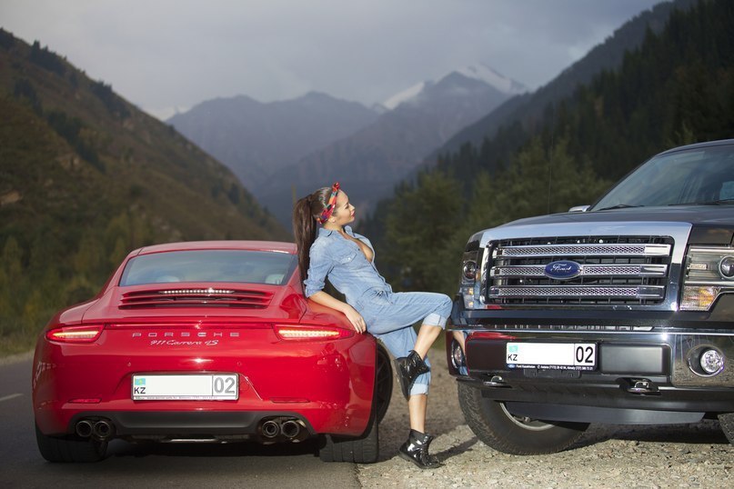 Porsche 911 & Ford F150. - 4