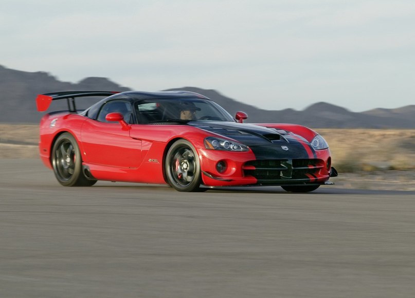 Dodge Viper ACR (American Club Racing) 2007.8,4L V10: 600 .. : 759  ...