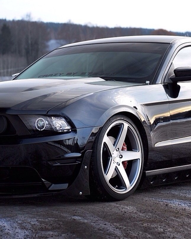 Ford Mustang - 2