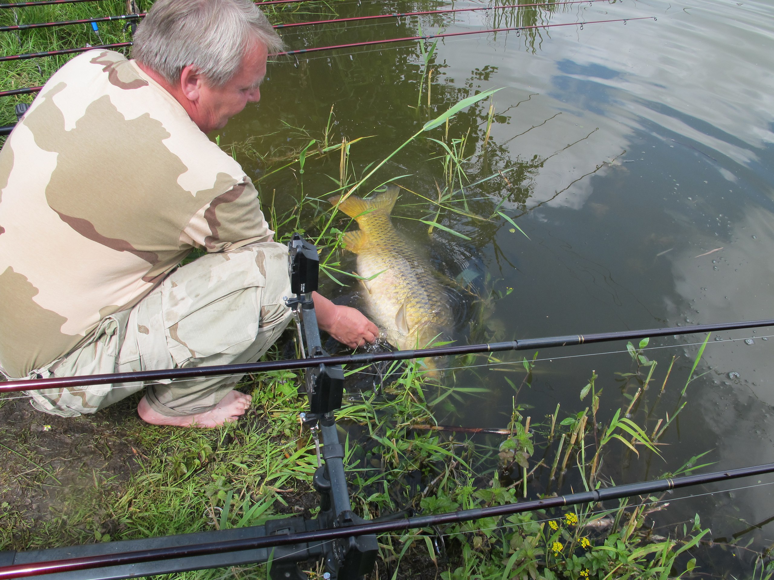  - 9  2015  00:27 - 4