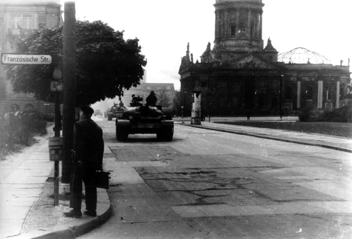 Советской стороны. Берлин, октябрь 1961-го года.. Берлин Советская сторона. Берлин 1961 год фото. Берлинский кризис 1961 года фото.