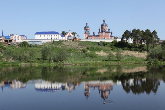 Жадовский Казанско-Богородицкий мужской монастырь расположен близ села Жадовки Барышского района ...