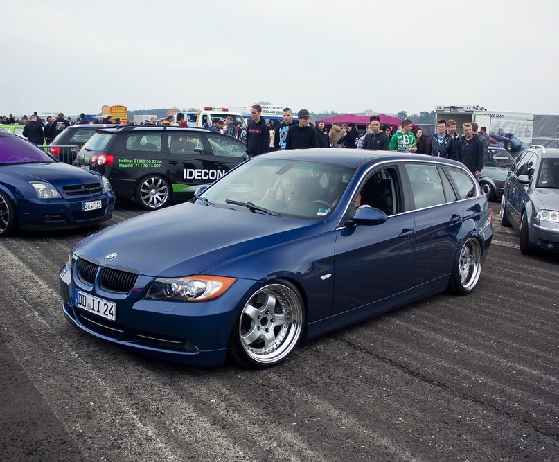 BMW 3-Series Touring.