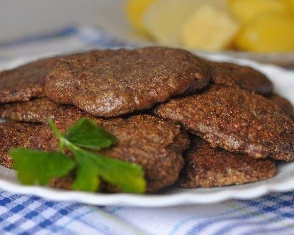 Отличные печёночные котлеты.Ингредиенты:500 г куриной печени1 луковица1-2 зубчика чеснока1 яйцо5 ...