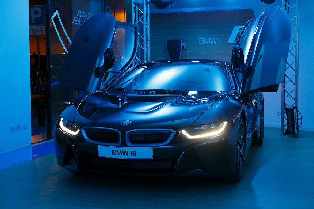 BMW i8