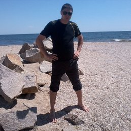 Alexandr, 42, 