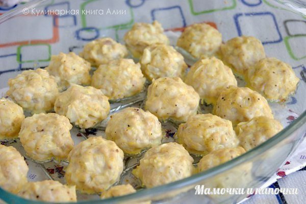 Нежные куриные шарики в сырно-сливочном соусе. Теперь у Вас будет ещё одно коронное блюдо! Состав: ... - 4