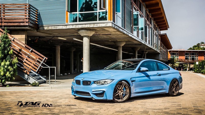 BMW M4.