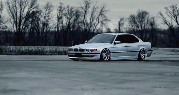 BMW E38 - 2