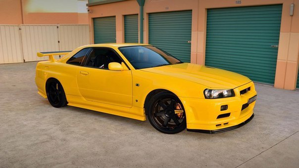 Nissan Skyline GT-R R34