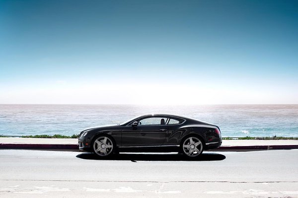 Bentley Continental GT. - 3