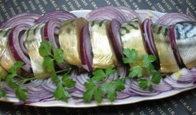 Как приготовить копченную скумбрию дома.Это скорее эксперимент в домашних условиях но без химии и ...