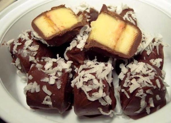 Самый быстрый и вкусный десерт "Бананы в шоколаде" Ингредиенты: - 2 банана - 50г шоколада. ...
