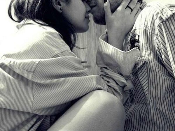 Твоя половинка - это тот, кто понимает тебя, как никто другой, любит тебя, как никто другой, и ...