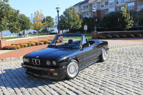 BMW E30 Convertible. - 4