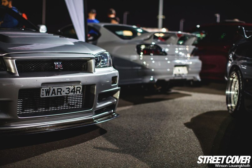 Nissan Skyline R34 - 3