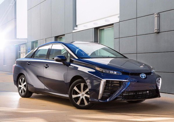 Toyota к 2050 году почти прекратит выпуск машин с бензиновыми моторами.Аналитики автомобильной ...