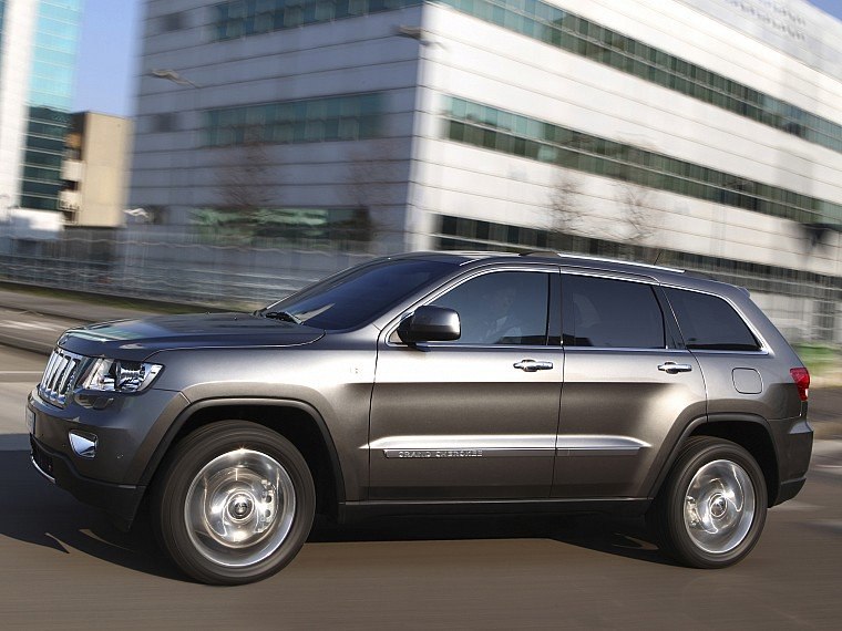 Jeep Grand Cherokee   https://fotostrana.ru/away?to=/sl/9tY3 - 3