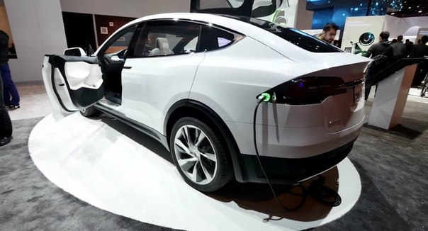 Tesla Motors    Model X.       ...