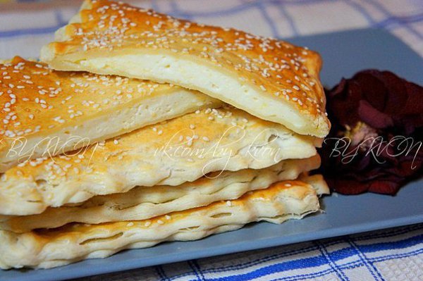СЛОЙКИ С СЫРОМ.Автор: © Марина КВОНКак оказалось, к сырной выпечке наша семья испытывает особую ...