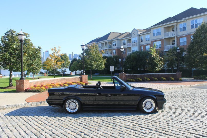 BMW E30 Convertible. - 5