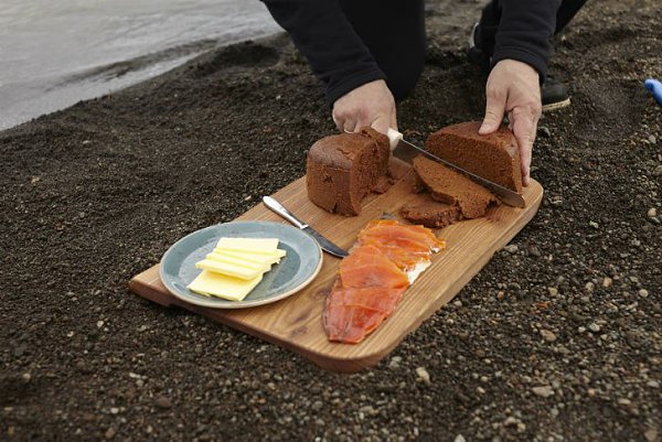 Исландская национальная кухня не для слабаков.Кухня Исландии не отличается большим разнообразием и ... - 7
