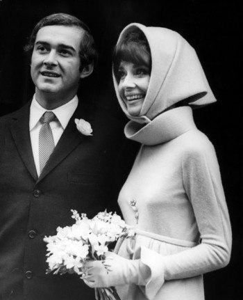         Givenchy    . , 18.01.1969. - 5